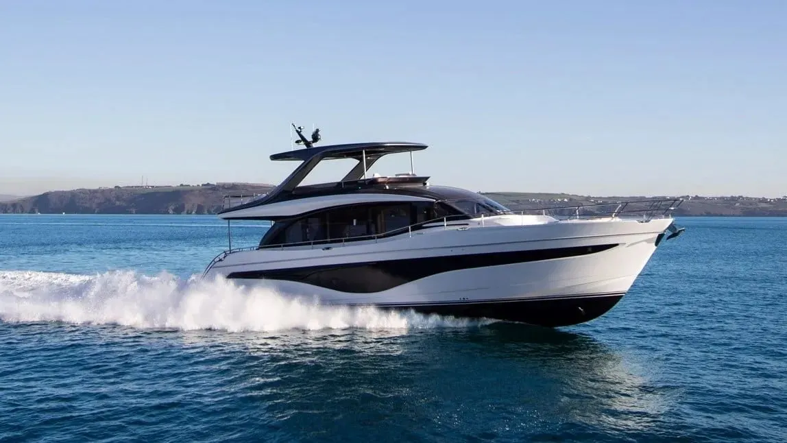 Princess Y72 — Exterior photo 5
