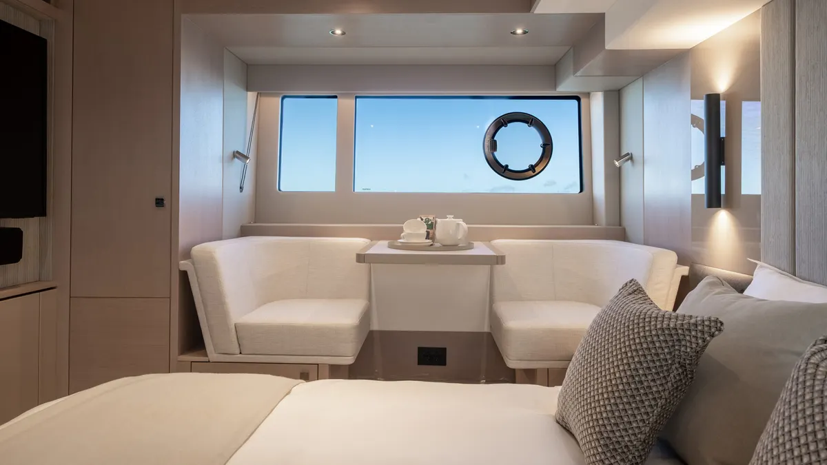 Sunseeker Manhattan 56 — Interior photo 11