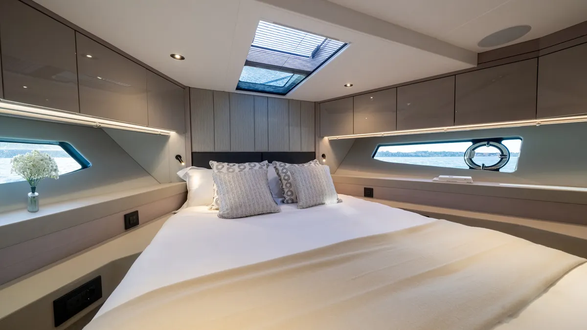 Sunseeker Manhattan 56 — Interior photo 14