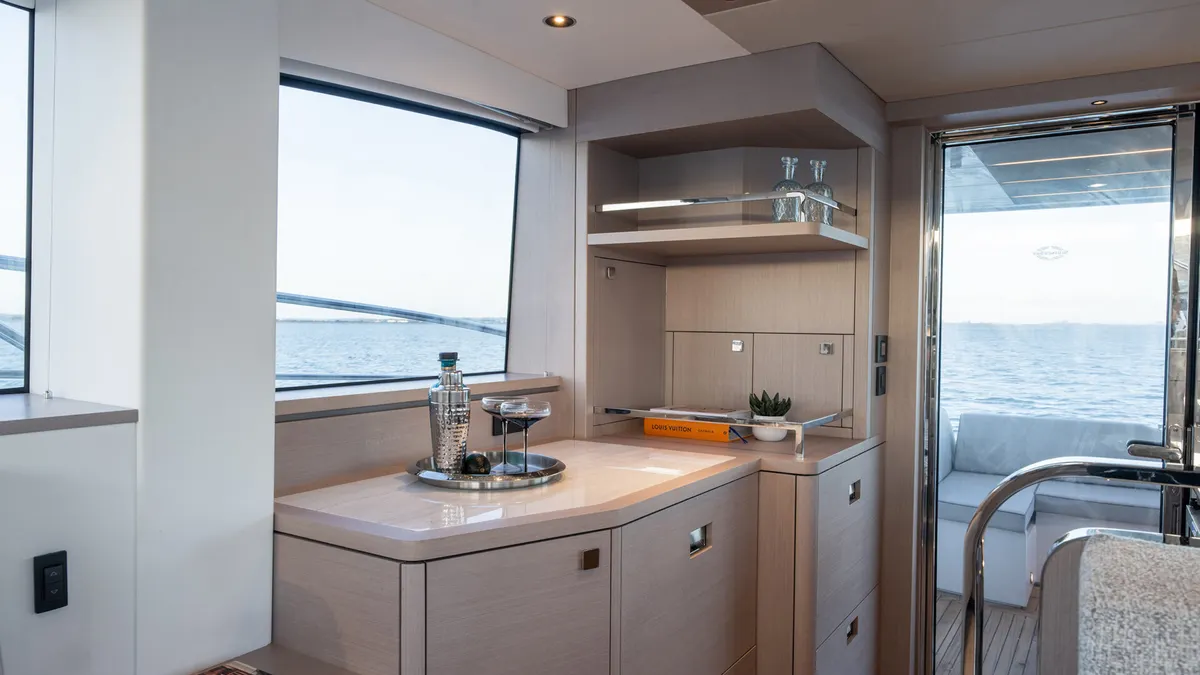 Sunseeker Manhattan 56 — Interior photo 4