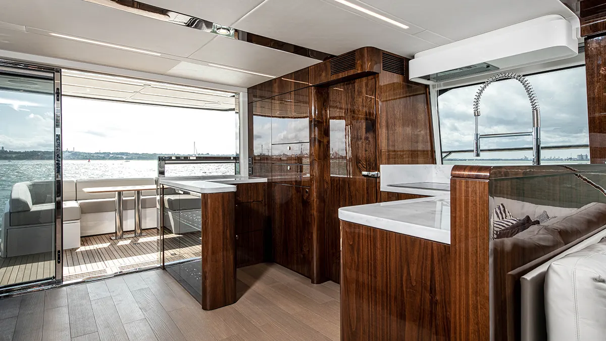 Squadron 68 — Interior photo 2