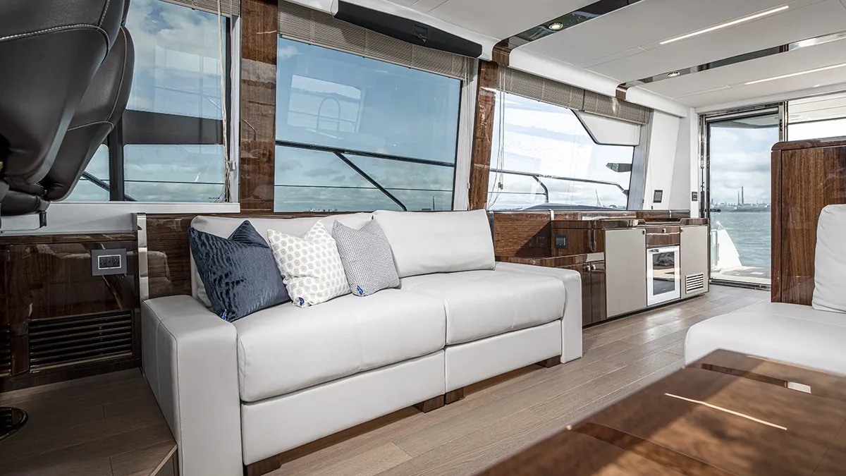 Squadron 68 — Interior photo 4