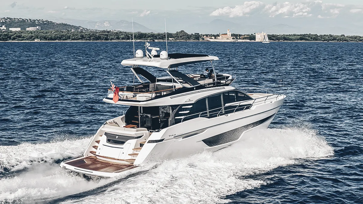 Squadron 68 — Exterior photo 3