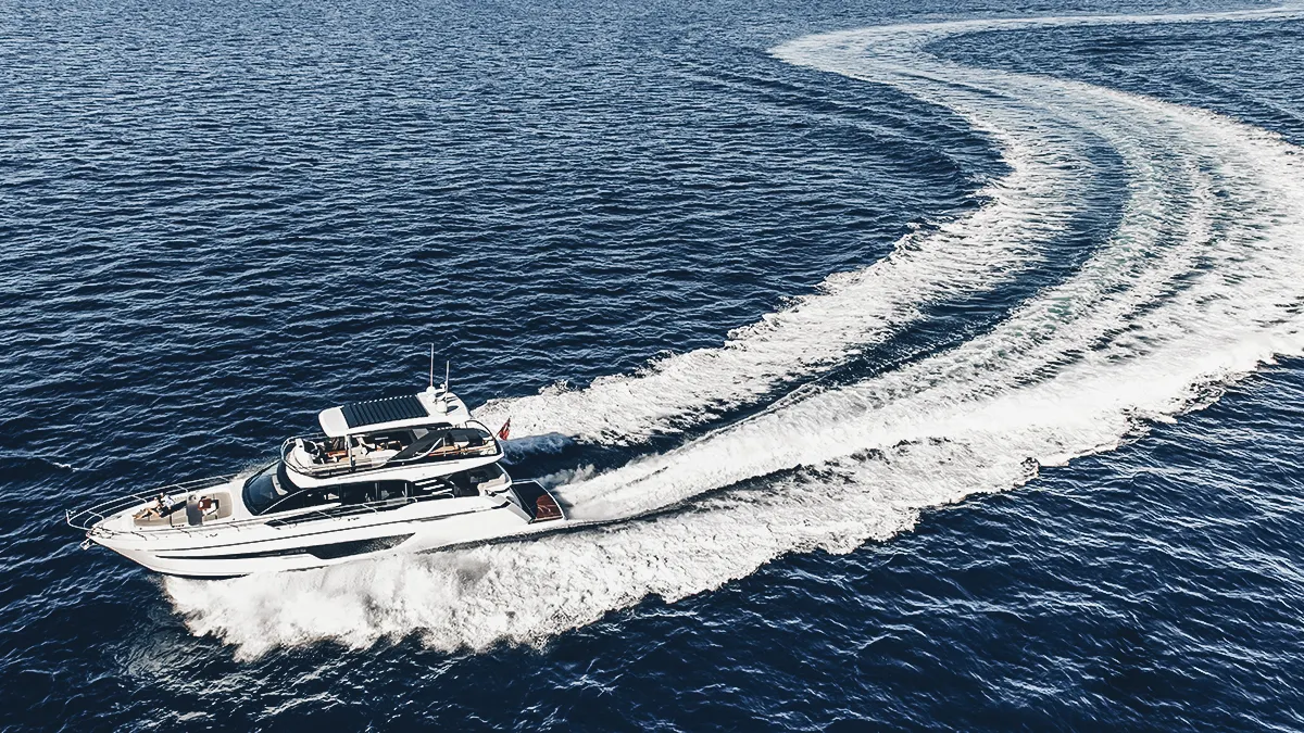 Squadron 68 — Exterior photo 7