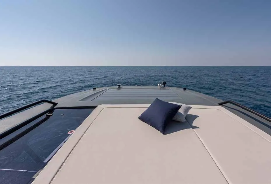 Bluegame 54 — Exterior photo 2