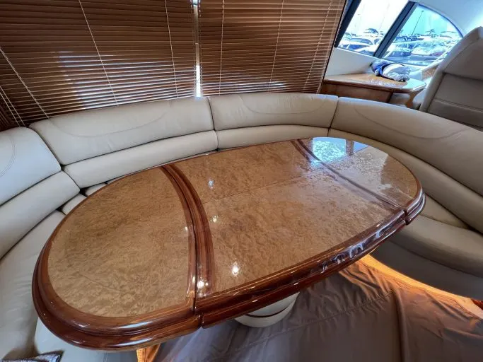 Azimut 68 Plus (001) — Interior photo 15