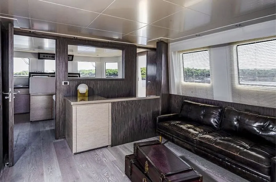 T85 - Terranova — Interior photo 9