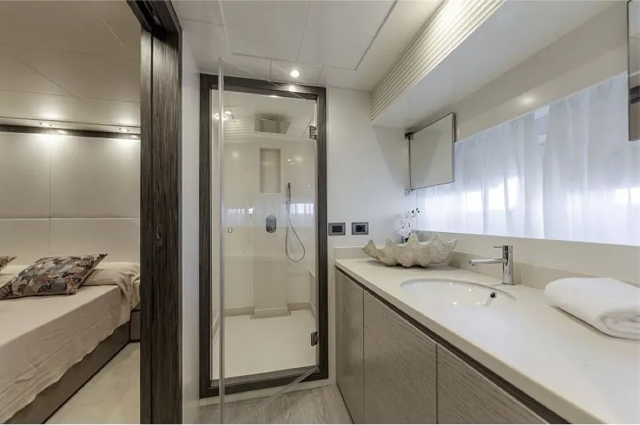 T85 - Terranova — Interior photo 12