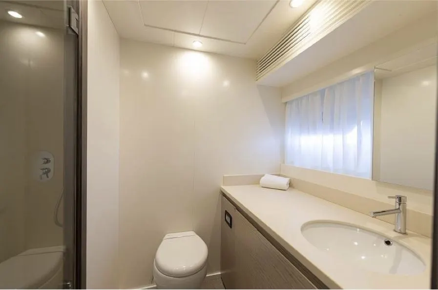 T85 - Terranova — Interior photo 16