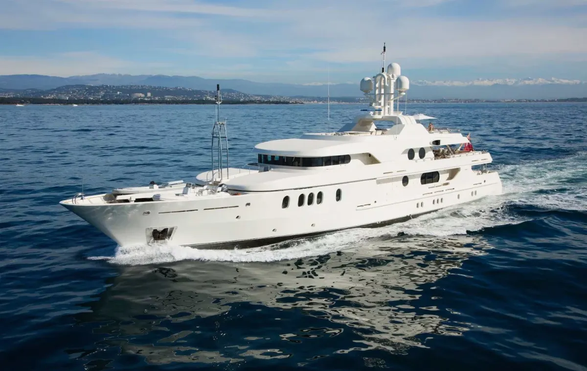 Amels Mercury — Exterior photo 4