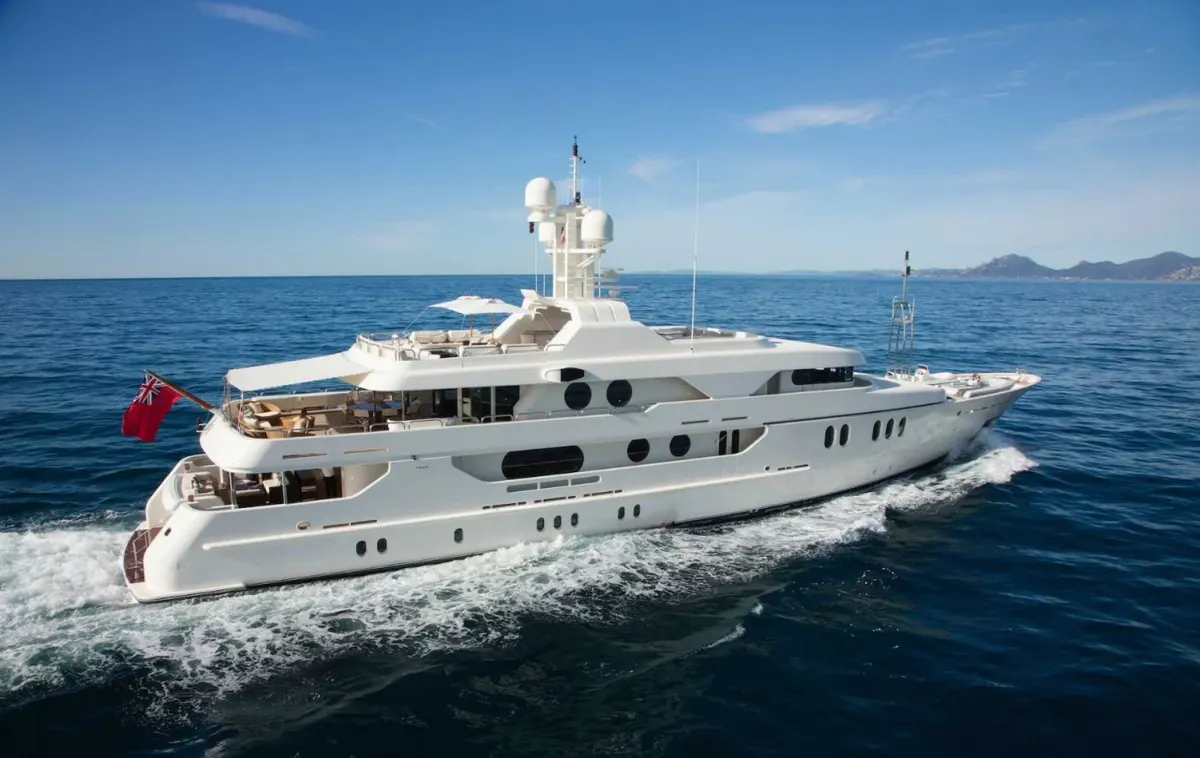 Amels Mercury — Exterior photo 5
