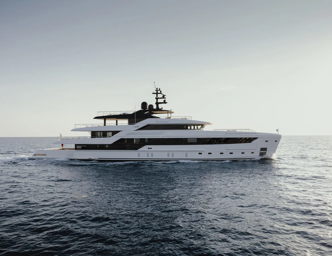 Sanlorenzo 50Steel — Exterior photo 4
