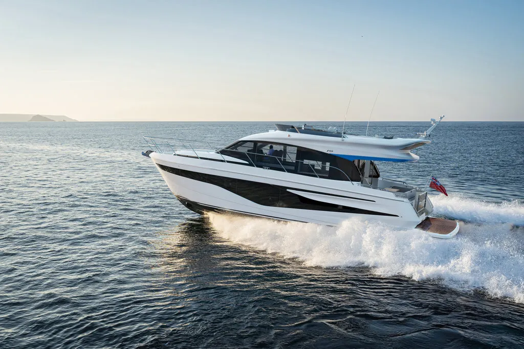 Princess F54 — Exterior photo 3