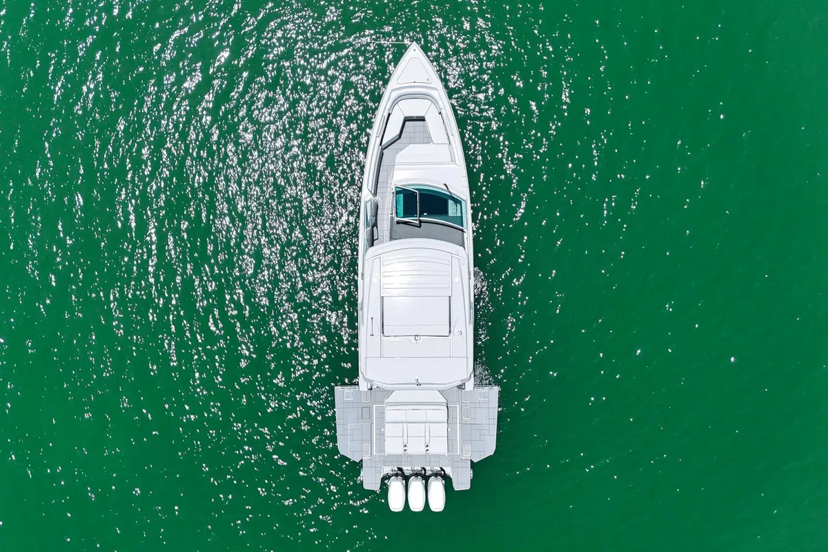 AV40 Outboard - Aviara — Exterior photo 7