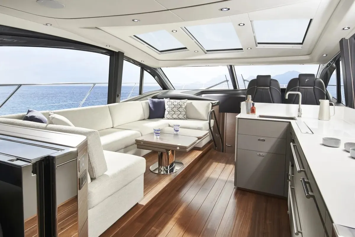 Princess V55 — Interior photo 1