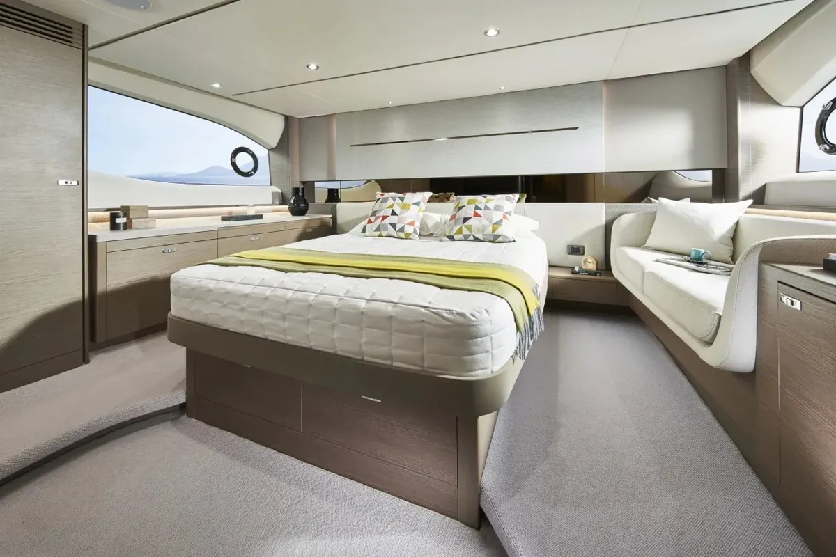 Princess V55 — Interior photo 3
