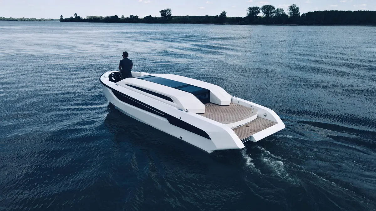 LIMO, LT26 C — Exterior photo 2