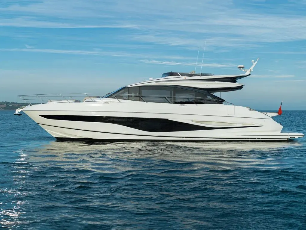 Princess S66 — Exterior photo 3