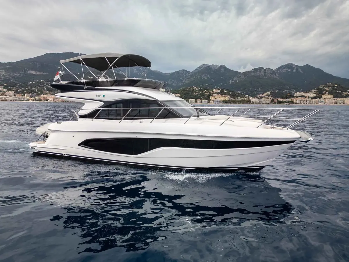 Princess F45 — Exterior photo 4