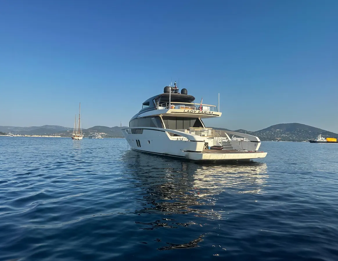 Lady Larisa — Exterior photo 9