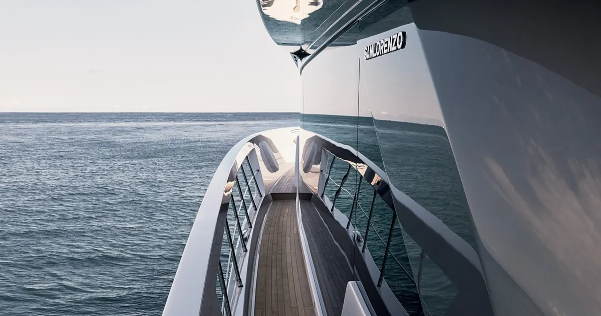 Sanlorenzo SX88 — Exterior photo 2