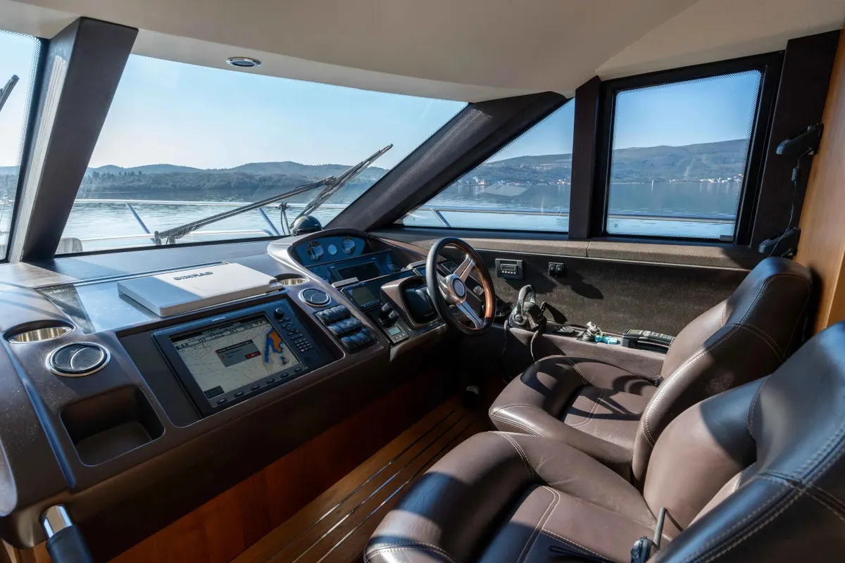 Princess 60 — Exterior photo 12