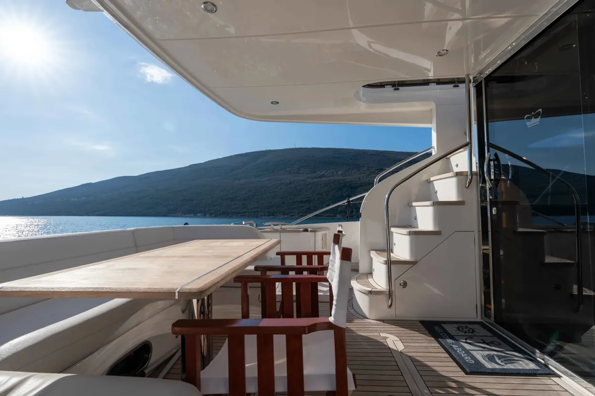 Princess 60 — Exterior photo 5