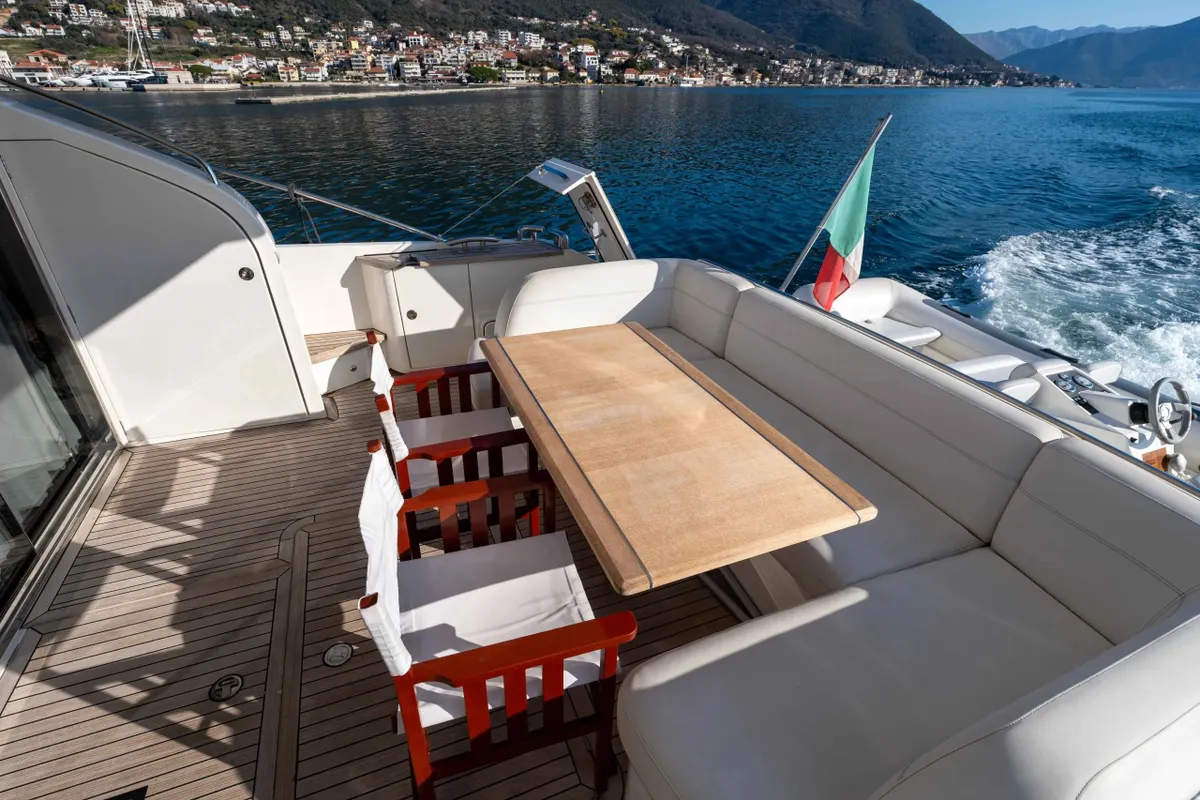 Princess 60 — Exterior photo 6