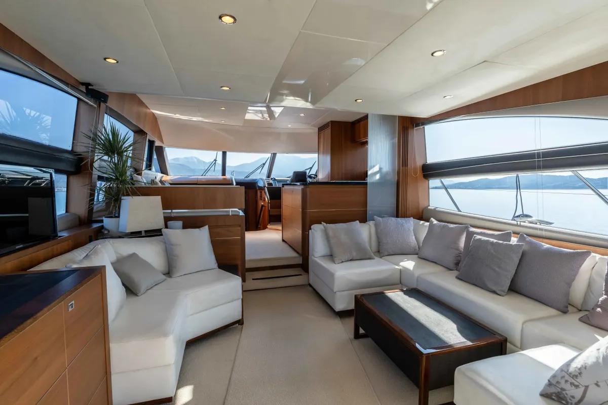 Princess 60 — Exterior photo 8