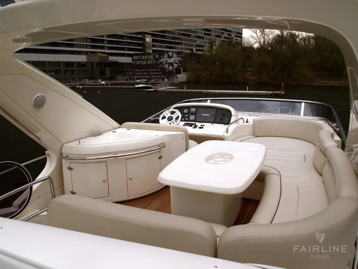 Azimut 62 — Exterior photo 5
