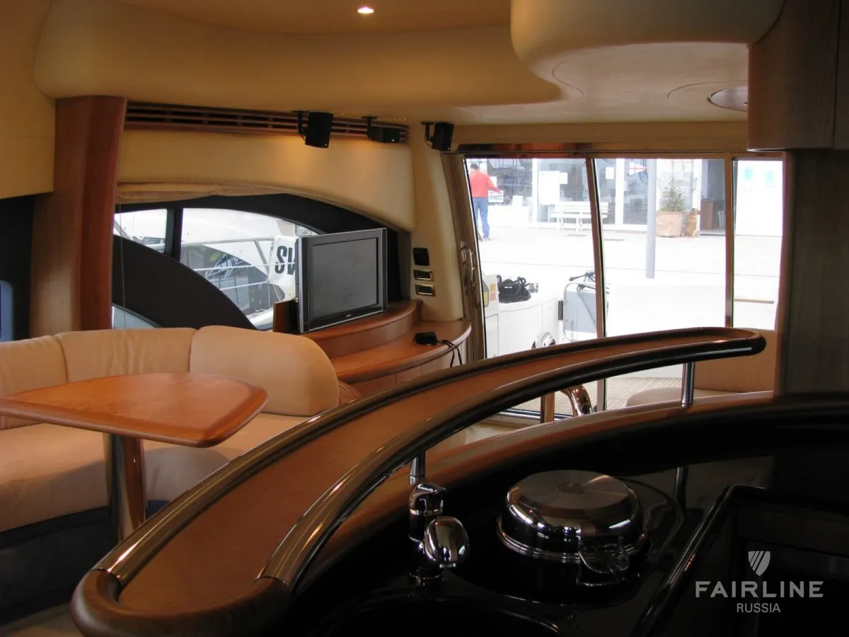 Azimut 62 — Interior photo 1