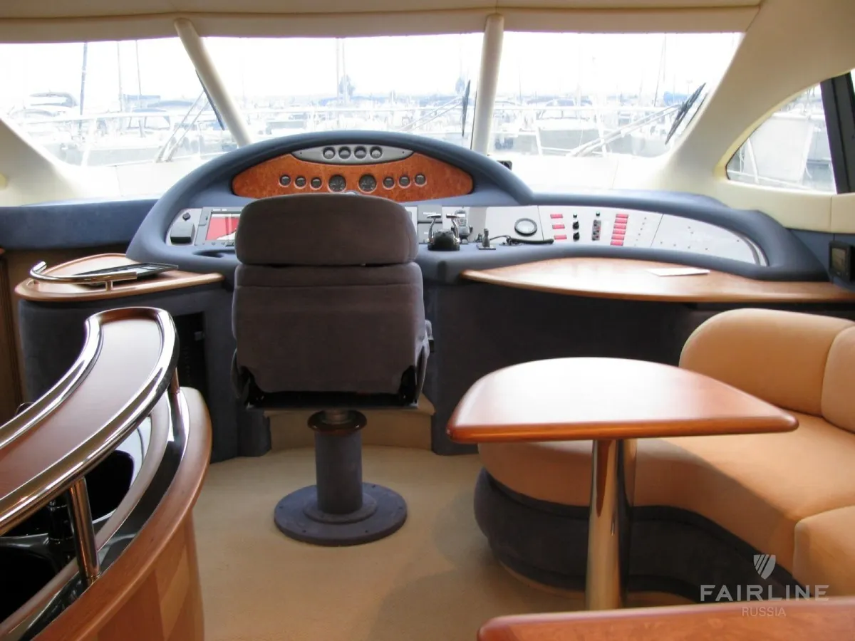 Azimut 62 — Interior photo 2