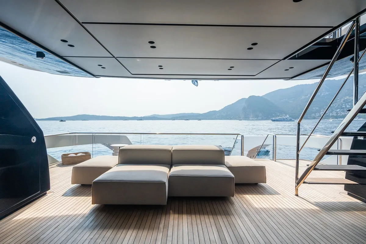 Ami — Exterior photo 17