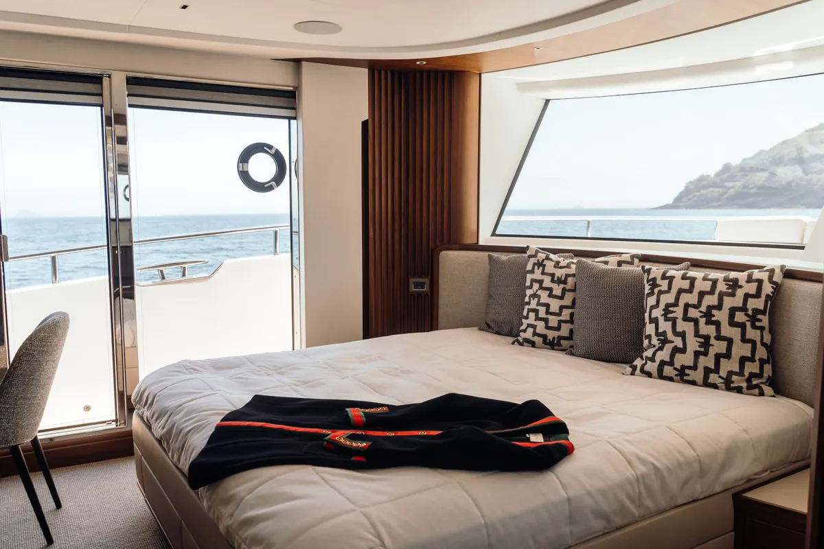 Princess X80 — Interior photo 3