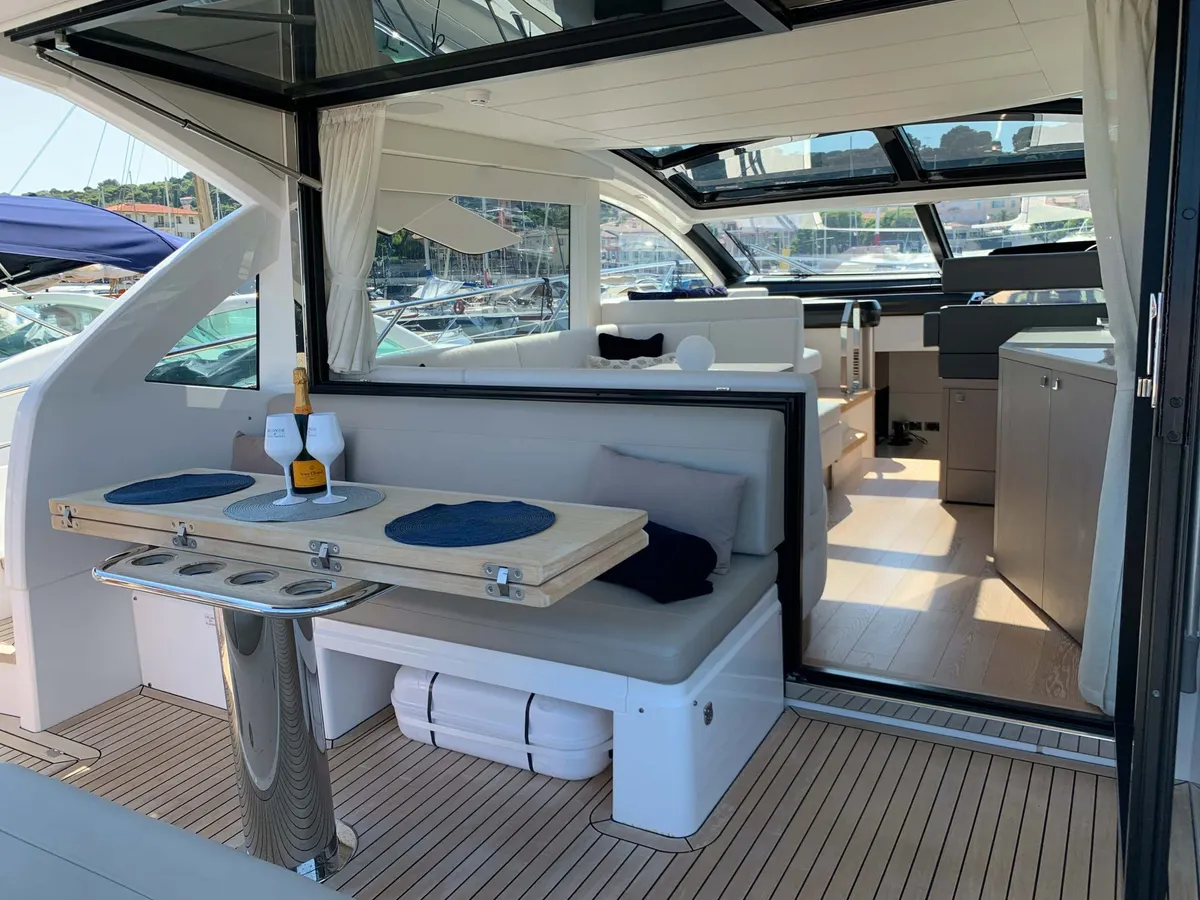 Sunseeker Predator 50 — Exterior photo 11