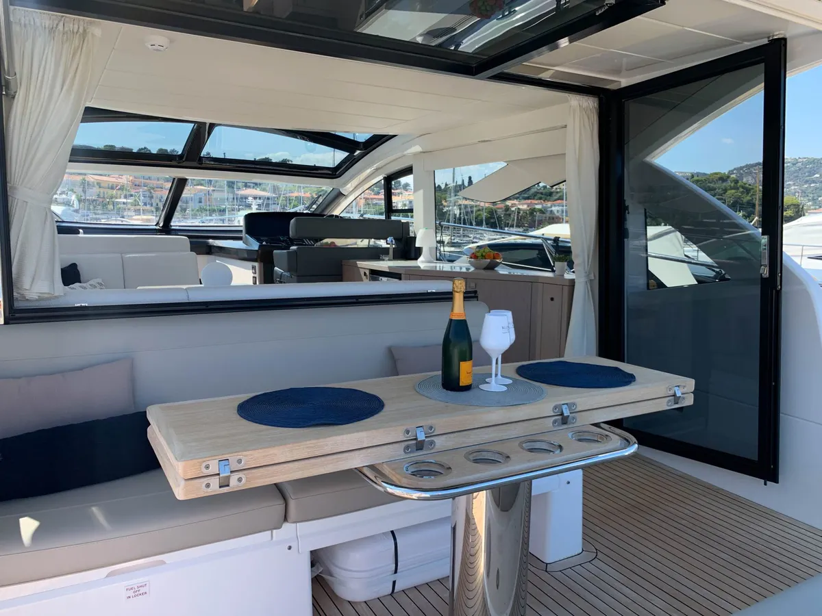 Sunseeker Predator 50 — Exterior photo 12