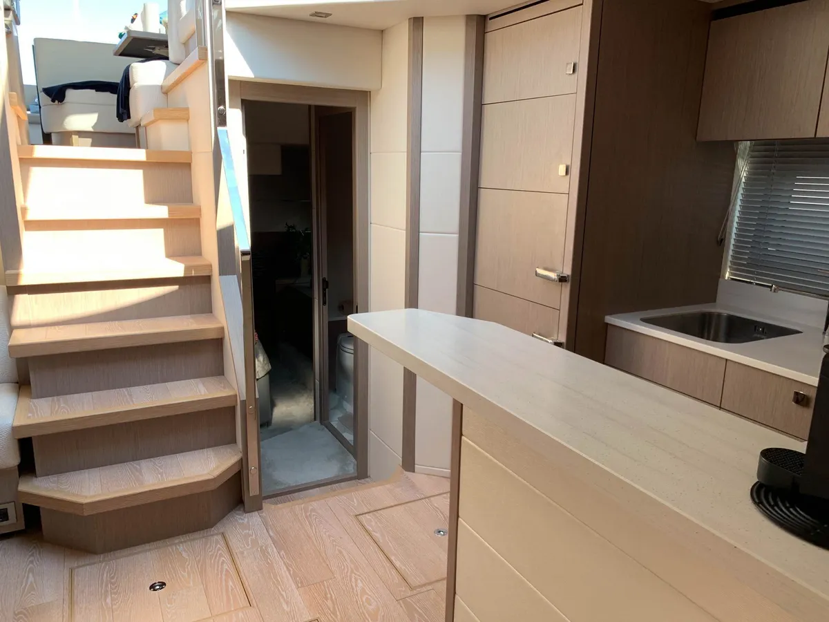 Sunseeker Predator 50 — Interior photo 15