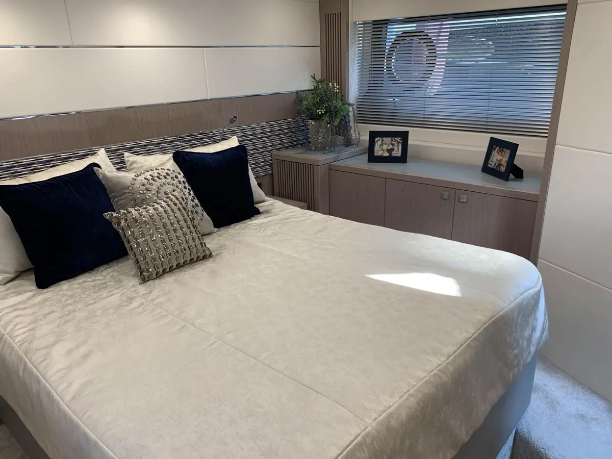 Sunseeker Predator 50 — Interior photo 18