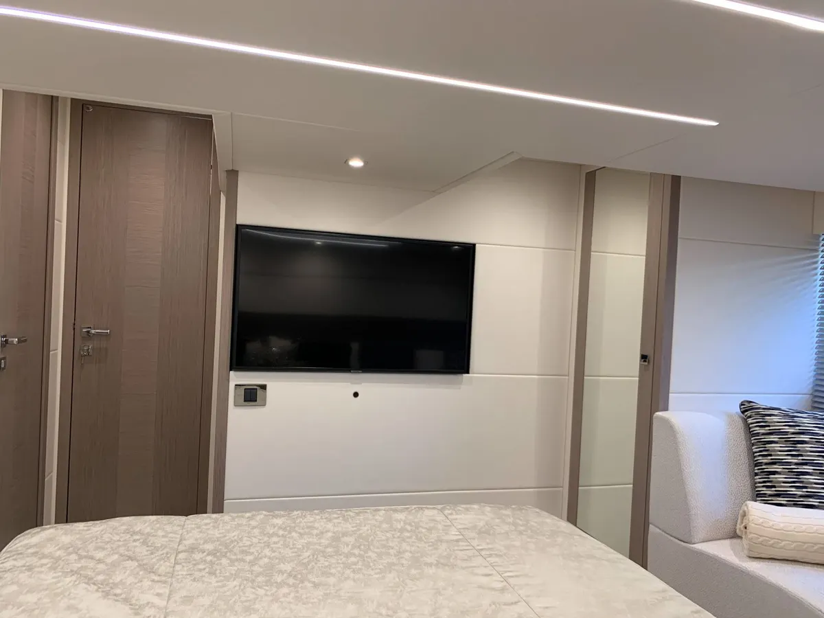 Sunseeker Predator 50 — Interior photo 21