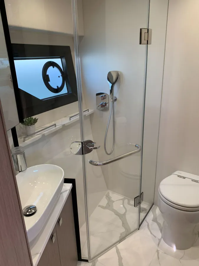 Sunseeker Predator 50 — Interior photo 26