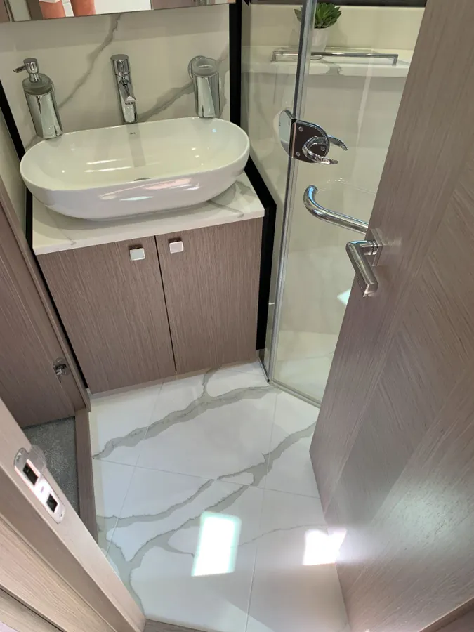 Sunseeker Predator 50 — Interior photo 27