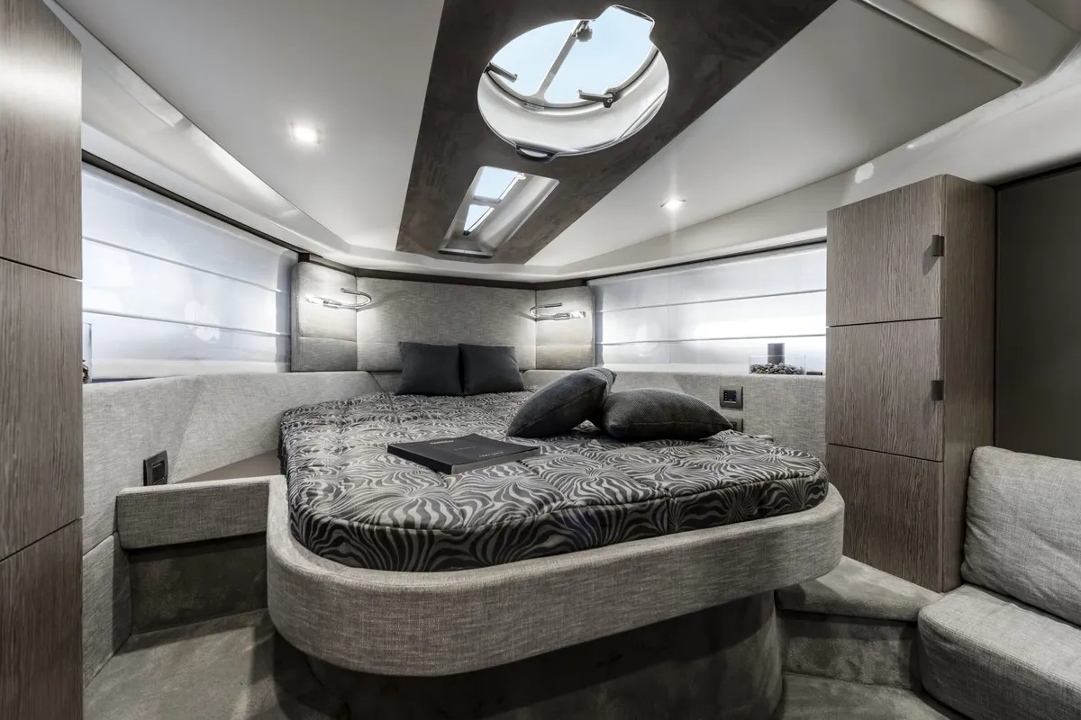 Cranchi - M44 HT — Exterior photo 15