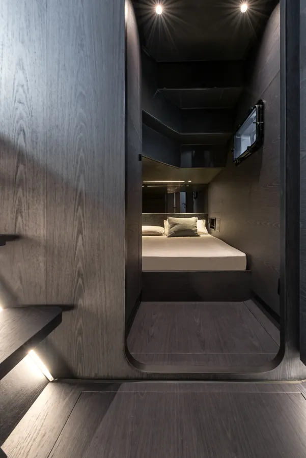 Bluegame BGF45 — Interior photo 2