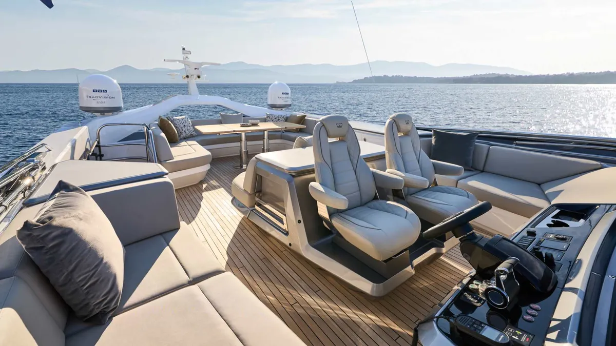 Princess S80 — Exterior photo 11