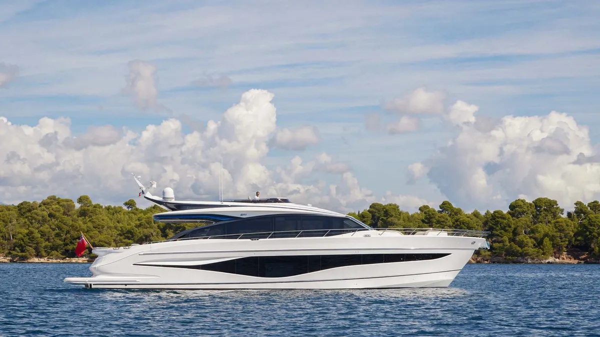 Princess S80 — Exterior photo 3