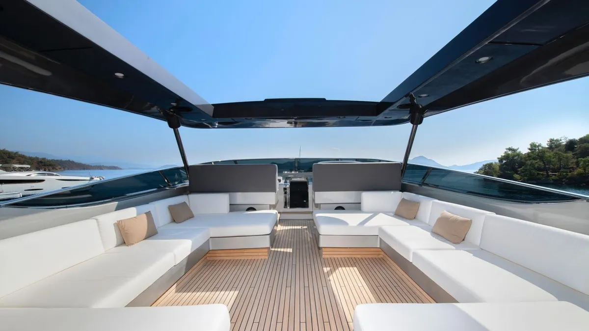 Canados 110 — Exterior photo 9