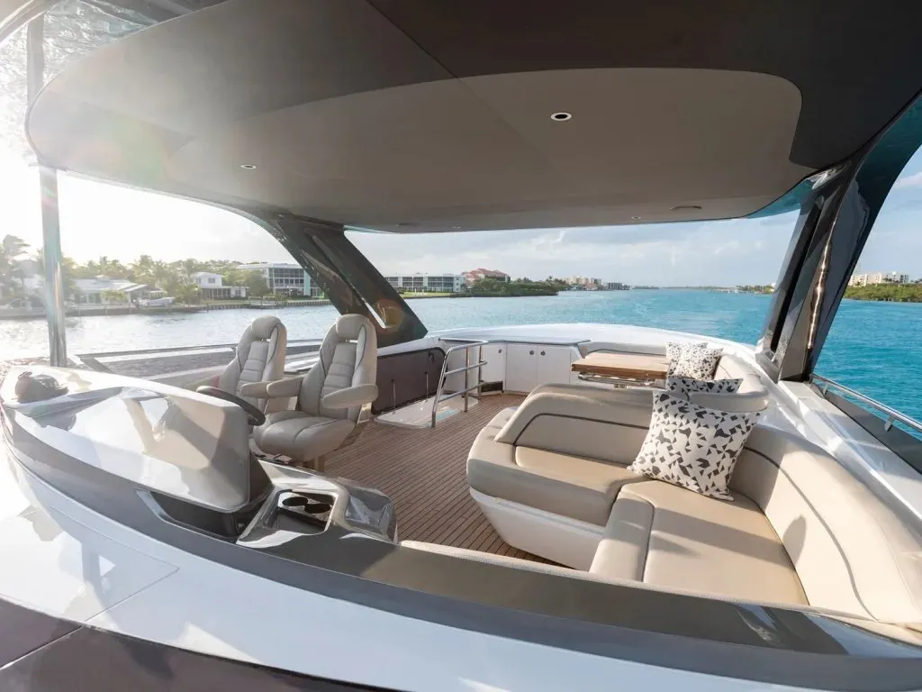 Princess S72 — Exterior photo 28
