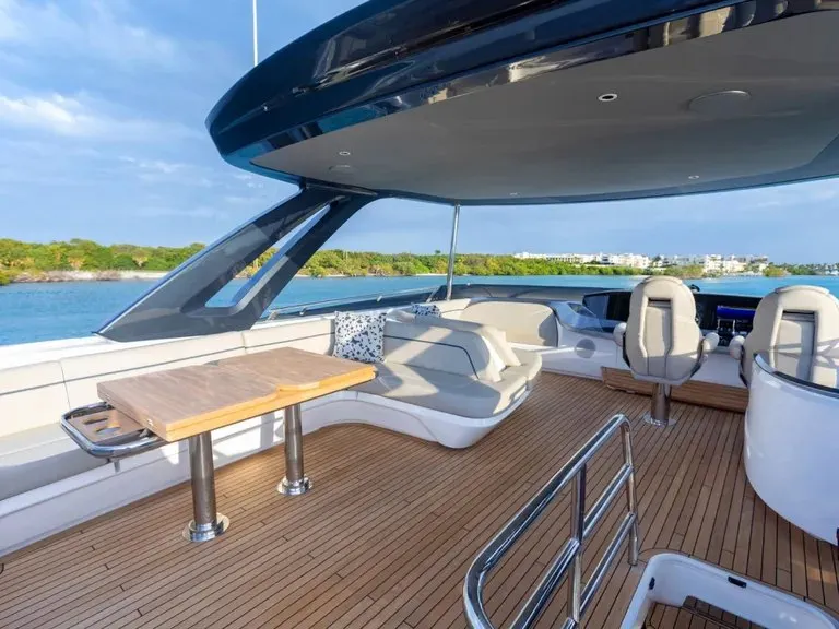 Princess S72 — Exterior photo 29
