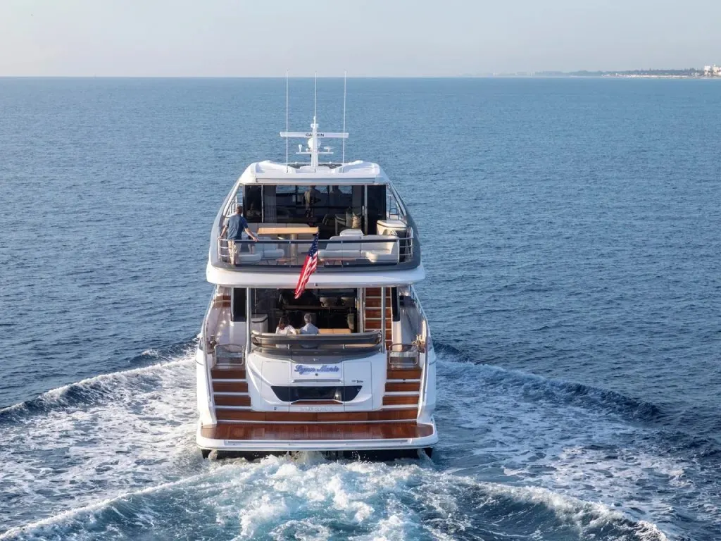 Princess X80 — Exterior photo 3