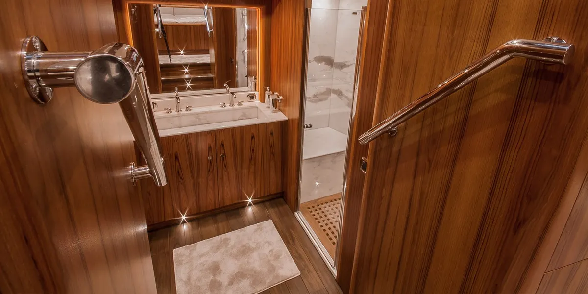 Wim Van Der Valk — Interior photo 7